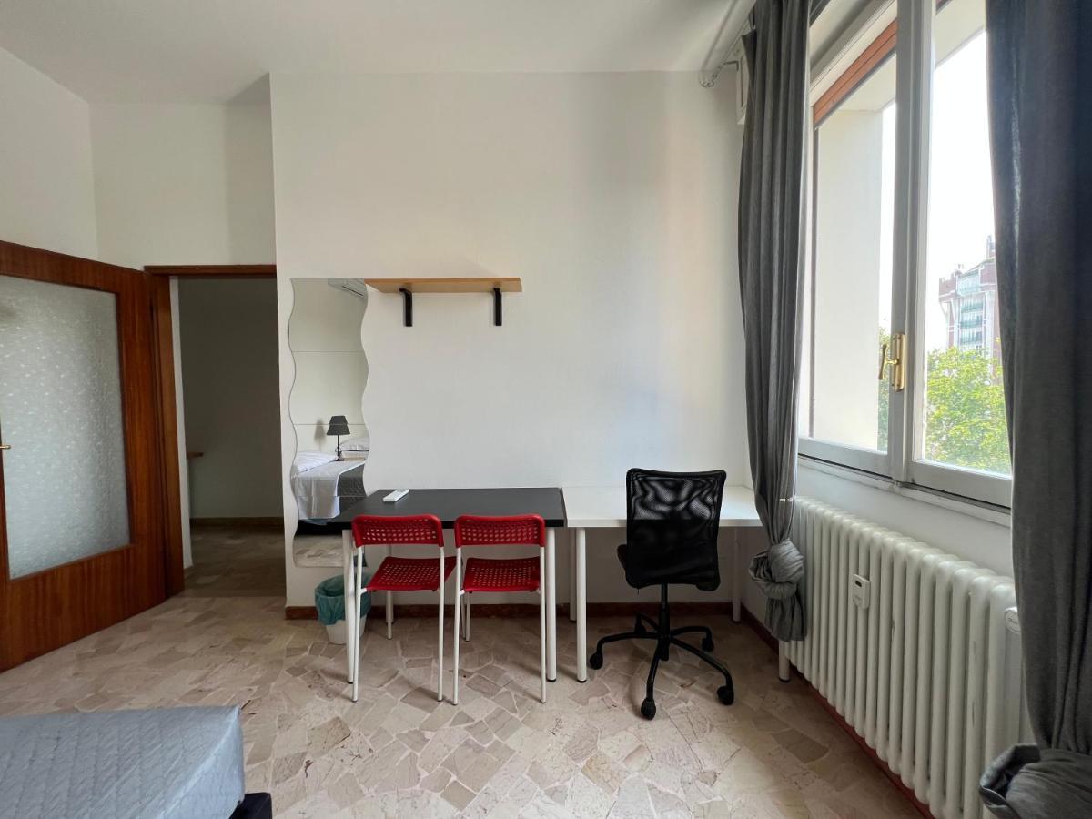 Bologna Fiera Fani Apartment Екстер'єр фото